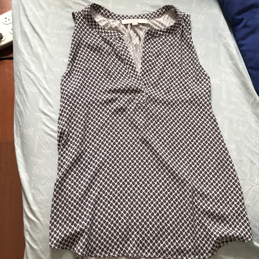 Sleeveless top
